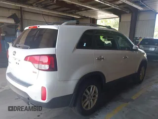 2015 Kia Sorento LX with VIN 5XYKTCA64FG607865, listed as a IAAI auction lot 42599348 with 138,100 mi miles and . Bid and sale history available at DreamBid. Image 4.