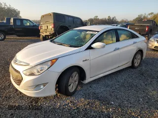 2014 Hyundai Sonata Hybrid Limited with VIN KMHEC4A44EA111623, listed as a Copart auction lot 43473525 with 100,573 mi miles and Salvage Title. Bid and sale history available at carsss.com. Image 1.