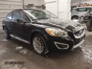 2011 Volvo C30 with VIN YV1672MK1B2191314, listed as a IAAI auction lot 41272005 with 140,270 mi miles. Bid and sale history available at carsss.com. Image 1.