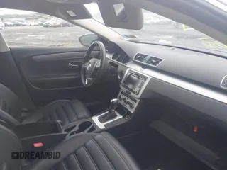 2013 Volkswagen CC Sport с VIN WVWBP7AN8DE507342, выставлен на аукционе IAAI как лот 42289217 с пробегом Не указан миль и . История ставок и продаж доступна на DreamBid. Изображение 5.