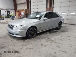 2002 Mercedes-Benz S 5.0L with VIN WDBNG75J22A283234, listed as a IAAI auction lot 42191291 with Not Provided miles. Bid and sale history available at carsss.com. Image 2.