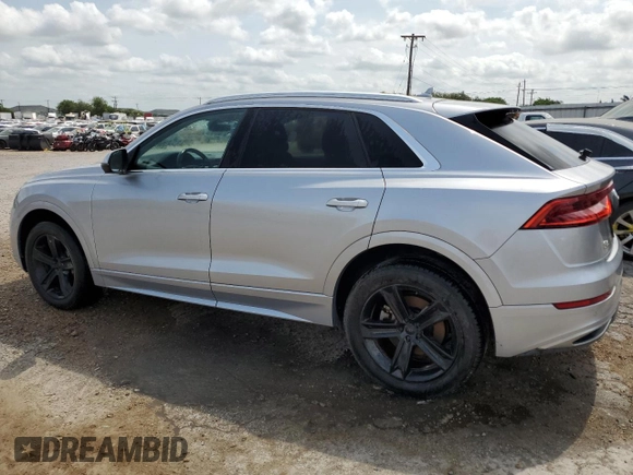 2021 Audi Q8 Premium z VIN WA1AVAF15MD020653, wystawiony jako Copart lot #55220895 z przebiegiem 68 826 mil mil oraz Tytuł czysty. Historia ofert i sprzedaży dostępna na DreamBid. Obrazek 2.