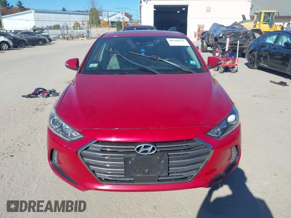 2017 Hyundai Elantra SE z VIN 5NPD84LF4HH101798, wystawiony jako IAAI lot #40700630 z przebiegiem 86 404 mil mil oraz . Historia ofert i sprzedaży dostępna na DreamBid. Obrazek 12.