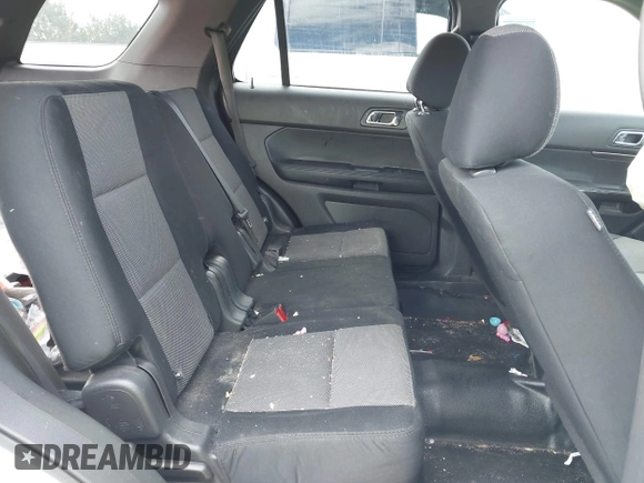 2013 Ford Police Interceptor Utility z VIN 1FM5K8AR2DGB78965, wystawiony jako IAAI lot #42188563 z przebiegiem 238 409 mil mil oraz . Historia ofert i sprzedaży dostępna na DreamBid. Obrazek 8.