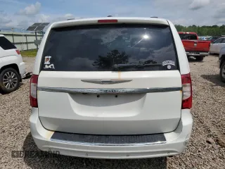 2014 Chrysler Town & Country Touring L z VIN 2C4RC1CG2ER277100, wystawiony jako Copart lot #61407975 z przebiegiem 190 577 mil mil oraz Szkoda całkowita • Salvage title. Historia ofert i sprzedaży dostępna na DreamBid. Obrazek 6.