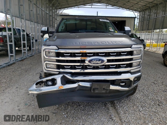 2024 Ford F-250 XL z VIN 1FT8W2BT7RED61911, wystawiony jako Copart lot #52727725 z przebiegiem 32 150 mil mil oraz Szkoda całkowita • Salvage title. Historia ofert i sprzedaży dostępna na DreamBid. Obrazek 5.