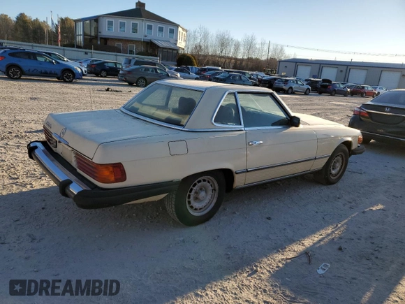 1985 Mercedes-Benz SL with VIN WDBBA45C0FA021352, listed as a Copart auction lot 88067835 with 104,110 mi miles and Clean title. Bid and sale history available at DreamBid. Image 3.