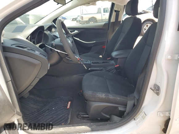 2018 Ford Focus SE z VIN 1FADP3F25JL272797, wystawiony jako Copart lot #54626215 z przebiegiem 116 679 mil mil oraz Szkoda całkowita • Salvage title. Historia ofert i sprzedaży dostępna na DreamBid. Obrazek 7.