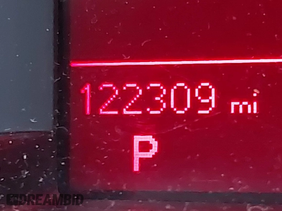 2010 Audi A4 2.0T Premium with VIN WAUBFAFL5AN018221, listed as a IAAI auction lot 41489613 with 122,309 mi miles. Bid and sale history available at carsss.com. Image 7.
