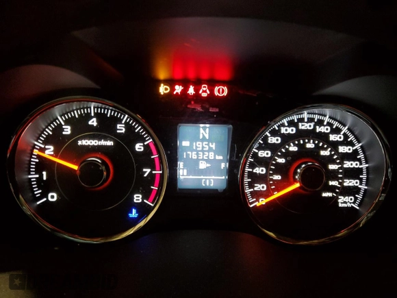 2014 Subaru Forester with VIN JF2SJHLC8EH492751, listed as a Copart auction lot 85634954 with 176,328 mi miles and Salvage title. Bid and sale history available at DreamBid. Image 9.
