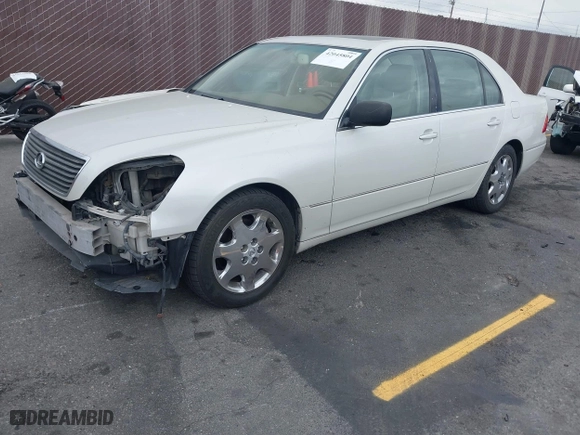 2002 Lexus LS 430 with VIN JTHBN30F520070952, listed as a IAAI auction lot 42045804 with 234,411 mi miles. Bid and sale history available at carsss.com. Image 2.