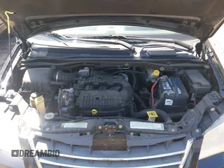 2010 Chrysler Town & Country Touring with VIN 2A4RR5DX1AR267330, listed as a IAAI auction lot 42041615 with 179,171 mi miles. Bid and sale history available at carsss.com. Image 10.