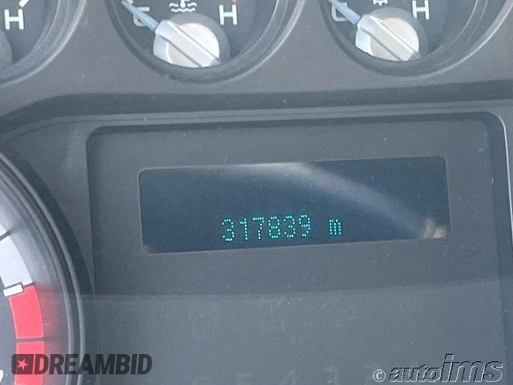 2015 Ford F-250 XLT z VIN 1FT7X2B63FEC58662, wystawiony jako IAAI lot #42817349 z przebiegiem 317 839 mil mil oraz . Historia ofert i sprzedaży dostępna na DreamBid. Obrazek 6.