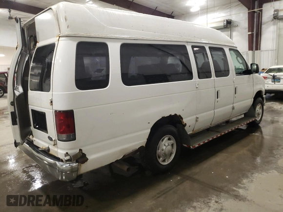 2008 Ford Econoline Cargo Commercial with VIN 1FTNS24W98DB59808, listed as a Copart auction lot 84301644 with 99,537 mi miles and Clean Title. Bid and sale history available at DreamBid. Image 3.