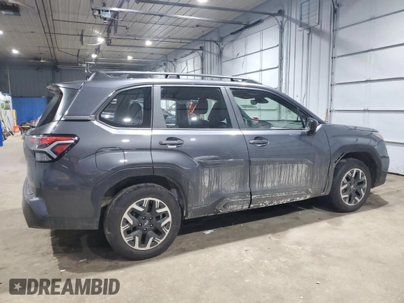 2025 Subaru Forester with VIN JF2SLDAC2SH424463, listed as a Copart auction lot 43462085 with 4,458 mi miles and Salvage title. Bid and sale history available at DreamBid. Image 3.