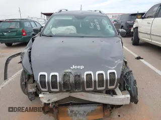2018 Jeep Cherokee Latitude Plus with VIN 1C4PJLLX7JD524181, listed as a IAAI auction lot 42260205 with Not provided miles and . Bid and sale history available at DreamBid. Image 12.
