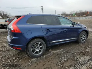 2015 Volvo XC60 T6 Platinum with VIN YV4902RV0F2714738, listed as a Copart auction lot 43559765 with 63,848 mi miles and Salvage Title. Bid and sale history available at carsss.com. Image 3.