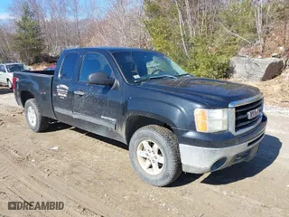 2011 GMC Sierra 1500 SLE with VIN 1GTR2VE33BZ249635, listed as a IAAI auction lot 41689588 with 208,871 mi miles. Bid and sale history available at carsss.com. Image 1.
