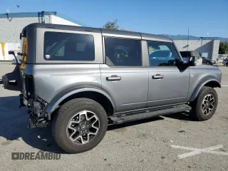 2023 Ford Bronco with VIN 1FMEE5DP0PLB97820, listed as a Copart auction lot 50392985 with 29,950 mi miles and Salvage Title. Bid and sale history available at DreamBid. Image 3.