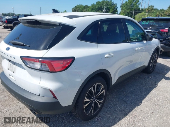 2021 Ford Escape SE with VIN 1FMCU0G62MUB33512, listed as a IAAI auction lot 41828402 with 110,205 mi miles and . Bid and sale history available at carsss.com. Image 4.