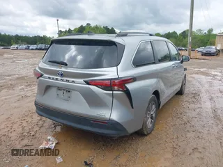 2022 Toyota Sienna XLE z VIN 5TDYSKFC0NS049827, wystawiony jako IAAI lot #41994431 z przebiegiem 42 102 mil mil oraz . Historia ofert i sprzedaży dostępna na DreamBid. Obrazek 4.