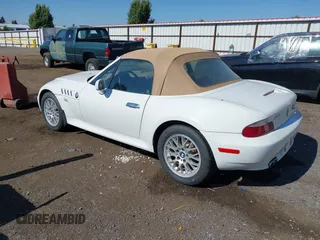 2000 BMW Z3 2.8 with VIN 4USCH3349YLF71113, listed as a IAAI auction lot 42623001 with 133,873 mi miles and . Bid and sale history available at DreamBid. Image 3.