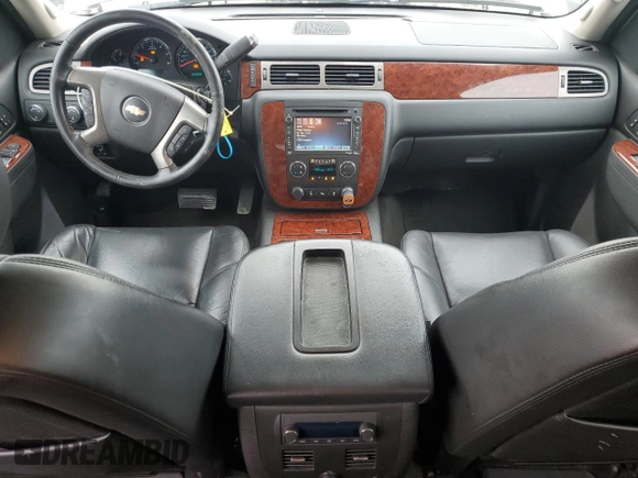 2012 Chevrolet Avalanche LTZ with VIN 3GNTKGE7XCG281513, listed as a Copart auction lot 48007475 with 205,791 mi miles and Salvage title. Bid and sale history available at DreamBid. Image 8.
