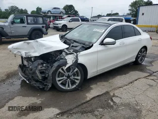 2018 Mercedes-Benz C 300 with VIN 55SWF4JB3JU249202, listed as a Copart auction lot 57231915 with 113,487 mi miles and Salvage title. Bid and sale history available at DreamBid. Image 1.