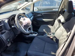 2020 Honda Fit EX z VIN 3HGGK5H89LM717886, wystawiony jako Copart lot #67691462 z przebiegiem 46 021 mil mil oraz . Historia ofert i sprzedaży dostępna na DreamBid. Obrazek 7.