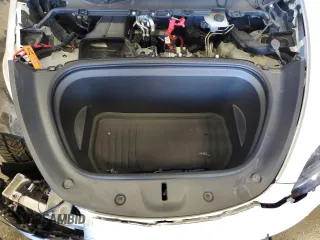 2023 Tesla Model Y Long Range z VIN 7SAYGAEE5PF672546, wystawiony jako Copart lot #42779065 z przebiegiem 27 570 mil mil oraz Nie do naprawy • Non repairable. Historia ofert i sprzedaży dostępna na DreamBid. Obrazek 12.