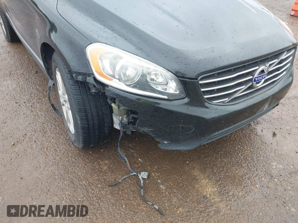 2016 Volvo XC60 T5 Drive-E Premier with VIN YV440MDK0G2783496, listed as a IAAI auction lot 38683710 with 81,228 mi miles. Bid and sale history available at carsss.com. Image 6.
