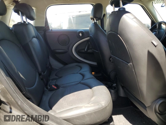 2014 MINI Countryman with VIN WMWZB3C56EWR38919, listed as a Copart auction lot 61385865 with 127,368 mi miles and Salvage title. Bid and sale history available at DreamBid. Image 10.