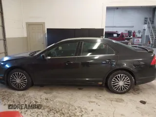 2010 Ford Fusion SE with VIN 3FAHP0HA3AR169898, listed as a IAAI auction lot 41033517 with 194,856 mi miles. Bid and sale history available at carsss.com. Image 14.