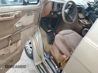 1989 Chevrolet Chevy Van z VIN 1GBEG25K2K7120100, wystawiony jako Copart lot #75508934 z przebiegiem Nie podano mil oraz Szkody całkowita. Historia ofert i sprzedaży dostępna na DreamBid. Obrazek 8.