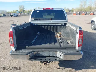 2011 Nissan Frontier PRO-4X with VIN 1N6AD0EV3BC434991, listed as a IAAI auction lot 42086934 with 189,908 mi miles. Bid and sale history available at carsss.com. Image 16.