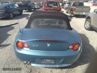 2004 BMW Z4 2.5i with VIN 4USBT33524LR67071, listed as a IAAI auction lot 41632627 with 106,084 mi miles. Bid and sale history available at carsss.com. Image 17.