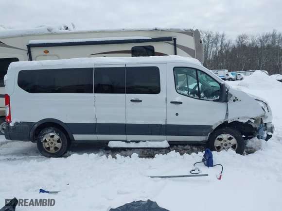 2018 Ford Transit Wagon XL with VIN 1FBZX2ZG2JKB04207, listed as a IAAI auction lot 41440996 with 126,256 mi miles. Bid and sale history available at carsss.com. Image 14.