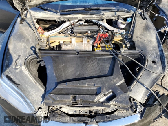 2019 Tesla Model S 100D с VIN 5YJSA1E45KF330891, выставлен на аукционе Copart как лот 48133005 с пробегом 53 018 миль миль и Списание • Salvage title. История ставок и продаж доступна на DreamBid. Изображение 14.
