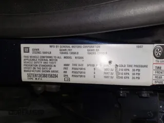 2008 Hummer H3 SUV with VIN 5GTEN13E388156284, listed as a IAAI auction lot 42107564 with 117,532 mi miles. Bid and sale history available at carsss.com. Image 9.