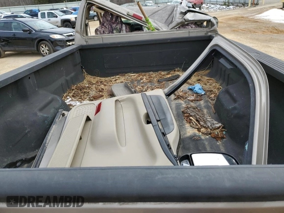2005 Ford F-250 XL with VIN 1FTNF21565EC22272, listed as a Copart auction lot 88676455 with Not Provided miles and Salvage Title. Bid and sale history available at DreamBid. Image 11.