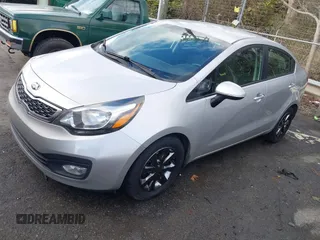 2014 Kia Rio EX z VIN KNADN4A31E6385704, wystawiony jako IAAI lot #41245821 z przebiegiem 130 085 mil mil oraz . Historia ofert i sprzedaży dostępna na DreamBid. Obrazek 16.