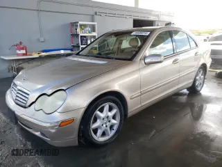 2003 Mercedes-Benz C 240 z VIN WDBRF81J53F428061, wystawiony jako Copart lot #76606014 z przebiegiem Nie podano mil oraz Nie do naprawy • Non repairable. Historia ofert i sprzedaży dostępna na DreamBid. Obrazek 1.