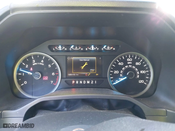 2015 Ford F-150 XLT w/HD Payload Pkg with VIN 1FTFW1EG5FFC13942, listed as a IAAI auction lot 41392709 with 196,416 mi miles. Bid and sale history available at carsss.com. Image 7.