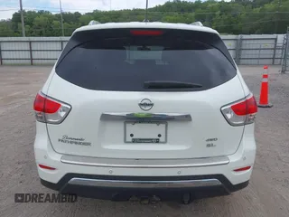 2015 Nissan Pathfinder Platinum with VIN 5N1AR2MM5FC667264, listed as a IAAI auction lot 42684869 with 173,749 mi miles and . Bid and sale history available at DreamBid. Image 16.