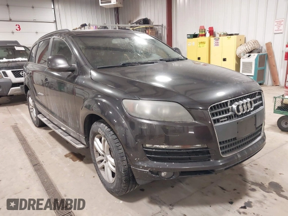 2007 Audi Q7 z VIN WA1AY74L37D044453, wystawiony jako IAAI lot #41389809 z przebiegiem Nie podano mil oraz . Historia ofert i sprzedaży dostępna na DreamBid. Obrazek 1.