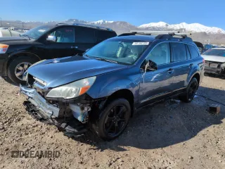 2013 Subaru Outback 2.5i Premium with VIN 4S4BRBGC6D3237005, listed as a Copart auction lot 50190195 with 175,892 mi miles and Salvage Title. Bid and sale history available at carsss.com. Image 1.
