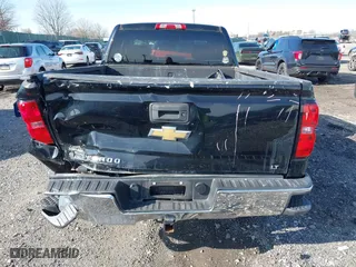 2018 Chevrolet Silverado 1500 LT with VIN 1GCVKREC4JZ159477, listed as a IAAI auction lot 41941311 with 1 mi miles. Bid and sale history available at carsss.com. Image 16.