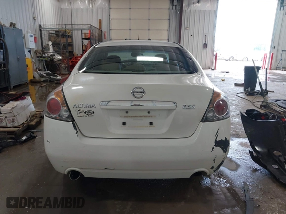 2009 Nissan Altima 2.5 S with VIN 1N4AL21E19N462641, listed as a IAAI auction lot 41353396 with 171,075 mi miles. Bid and sale history available at carsss.com. Image 17.