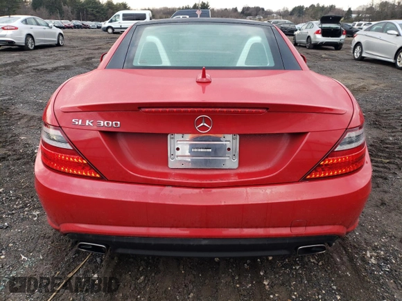 2016 Mercedes-Benz SLK 300 z VIN WDDPK3JAXGF125117, wystawiony jako Copart lot #43603875 z przebiegiem 100 376 mil mil oraz Szkoda całkowita • Salvage title. Historia ofert i sprzedaży dostępna na DreamBid. Obrazek 6.