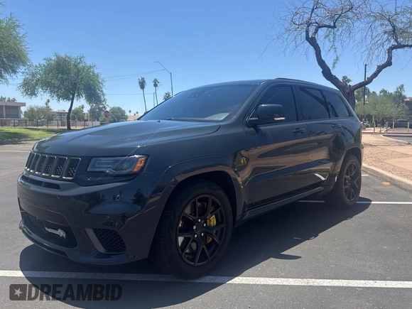 2018 Jeep Grand Cherokee with VIN AZ398589, listed as a Copart auction lot 62577485 with 46,050 mi miles and Clean title. Bid and sale history available at DreamBid. Image 2.